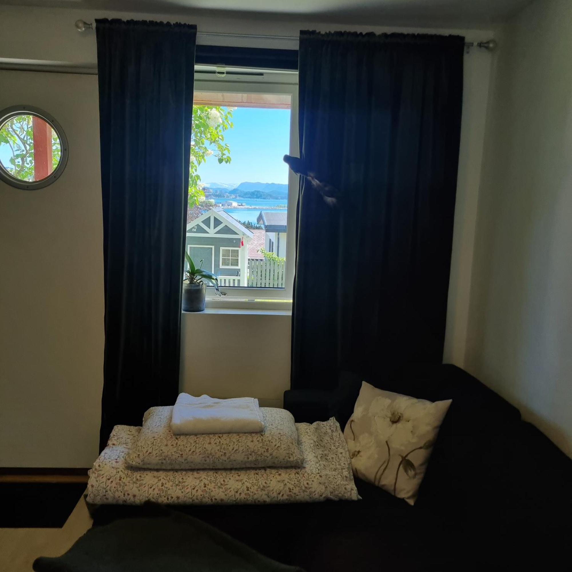 Apartment Near Center / Free P Alesund Exterior photo